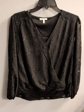 🍉Maurices Black Wrap Blouse with Subtle Gold Threading